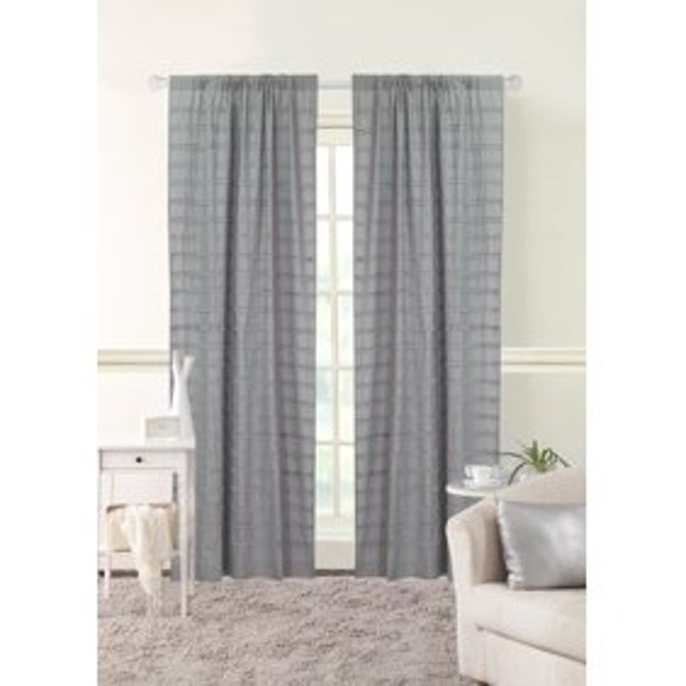 New BH&G Ruffle curtain  Silver 40x54